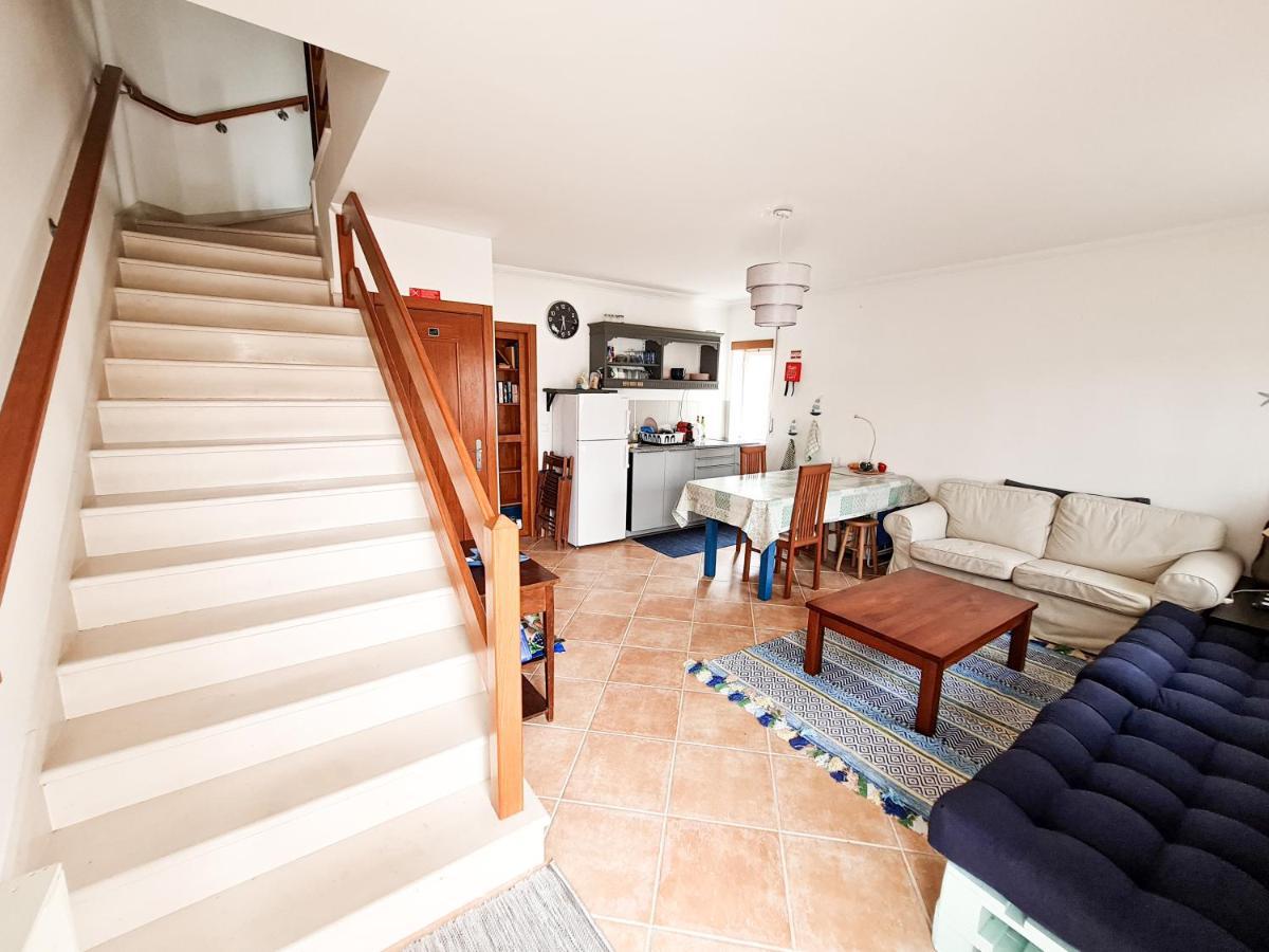 Hostel Cloud To Chill Surfhouse Baleal Ferrel  Exterior foto